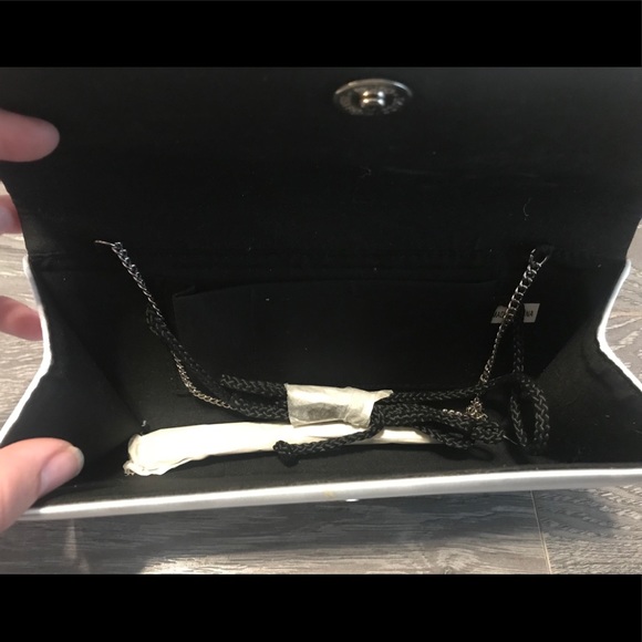 Elegant Sliver/White Clutch - Picture 4 of 5